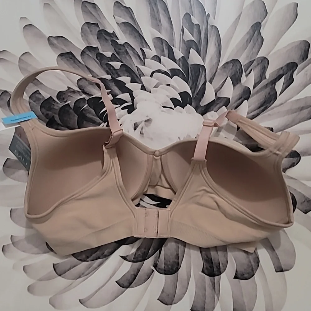 Bali Women's Comfort Revolution Wirefree Bra Beige Size 34 C